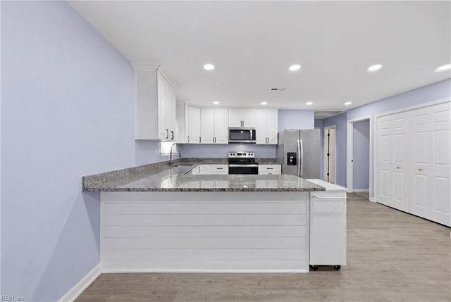 28 Woodland ST, Portsmouth, VA 23702
