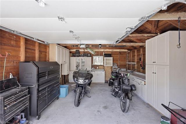 28 Woodland ST, Portsmouth, VA 23702
