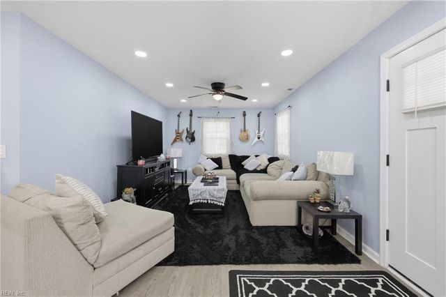 28 Woodland ST, Portsmouth, VA 23702