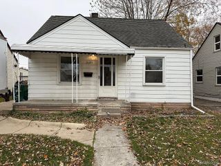 28243 Schram Street, Roseville, MI 48066