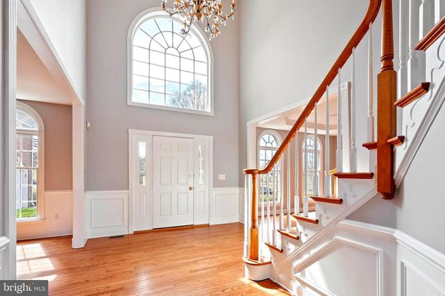 9 HALLETT DR, Pennington, NJ 08534