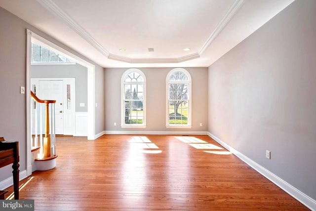 9 HALLETT DR, Pennington, NJ 08534