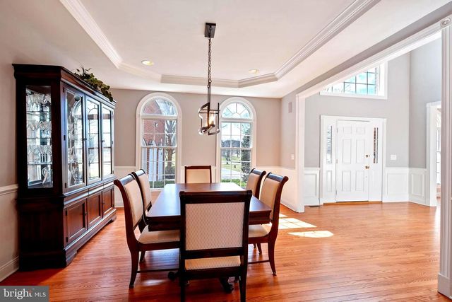 9 HALLETT DR, Pennington, NJ 08534