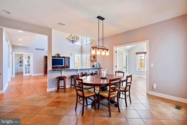 9 HALLETT DR, Pennington, NJ 08534