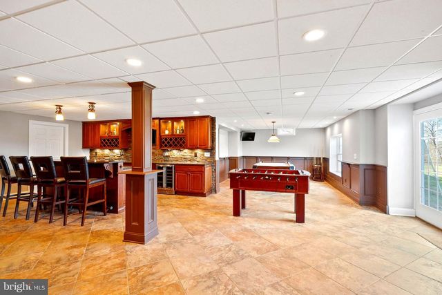 9 HALLETT DR, Pennington, NJ 08534