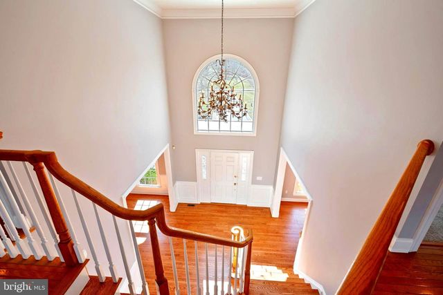 9 HALLETT DR, Pennington, NJ 08534