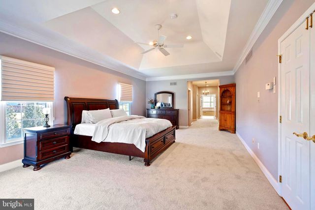 9 HALLETT DR, Pennington, NJ 08534