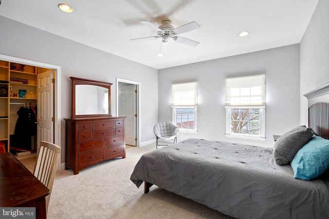 9 HALLETT DR, Pennington, NJ 08534