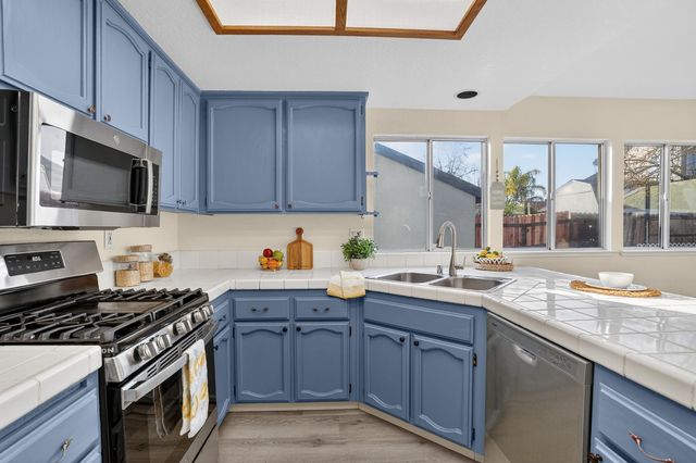 9255 Framton Ct, Sacramento, CA 95829