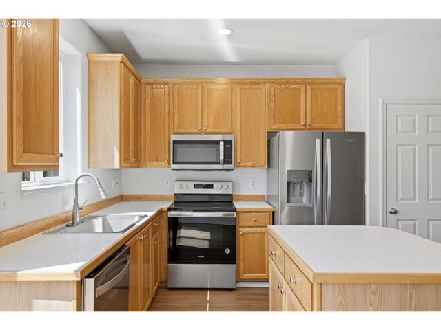 5934 Se 16TH Loop, Gresham, OR 97080