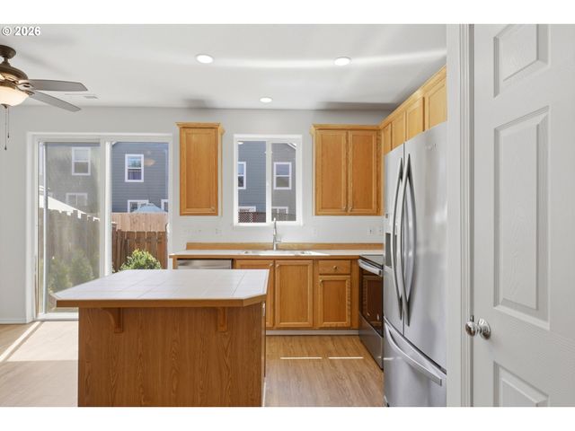 5934 Se 16TH Loop, Gresham, OR 97080