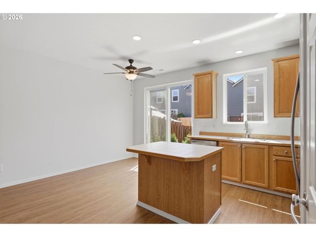 5934 Se 16TH Loop, Gresham, OR 97080