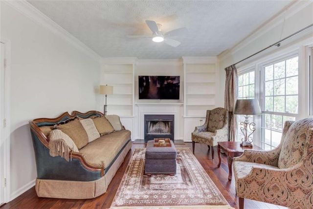 6530 Maid Marion Close, Alpharetta, GA 30005