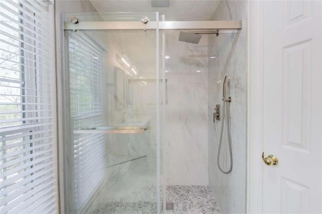 6530 Maid Marion Close, Alpharetta, GA 30005