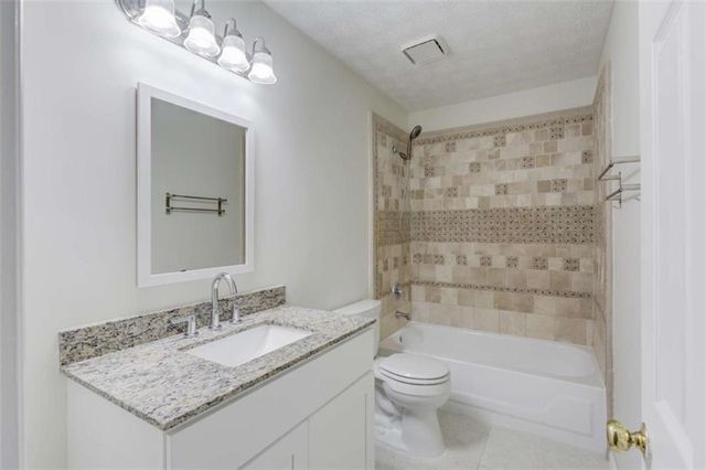 6530 Maid Marion Close, Alpharetta, GA 30005