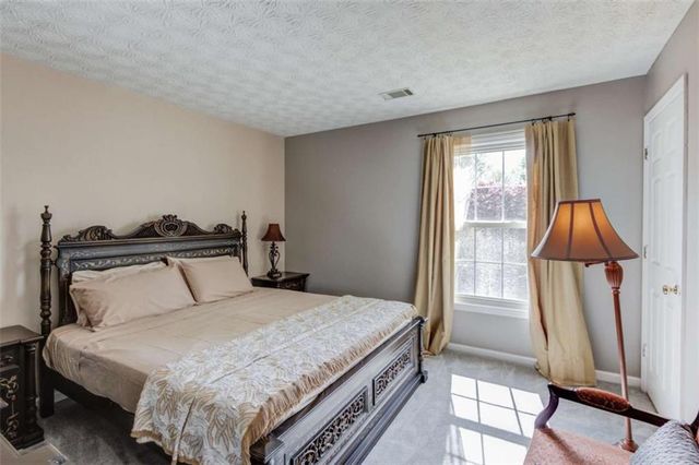 6530 Maid Marion Close, Alpharetta, GA 30005