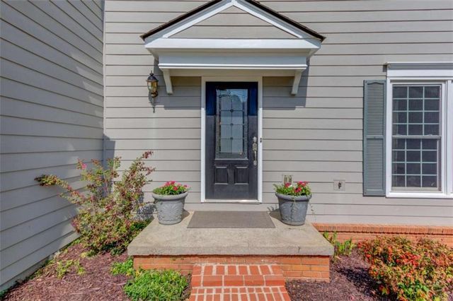 6530 Maid Marion Close, Alpharetta, GA 30005