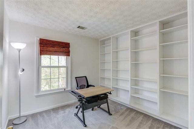 6530 Maid Marion Close, Alpharetta, GA 30005