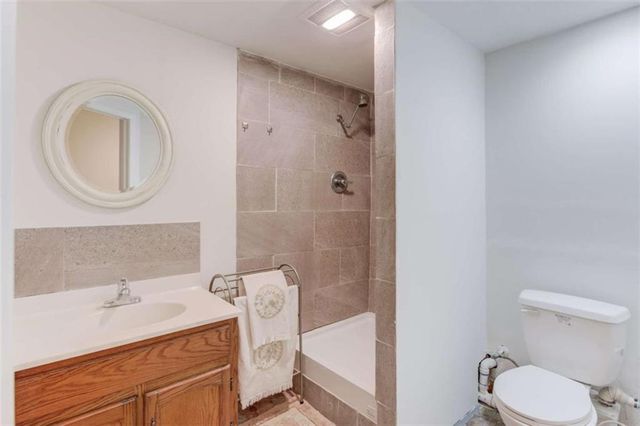 6530 Maid Marion Close, Alpharetta, GA 30005