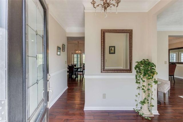 6530 Maid Marion Close, Alpharetta, GA 30005