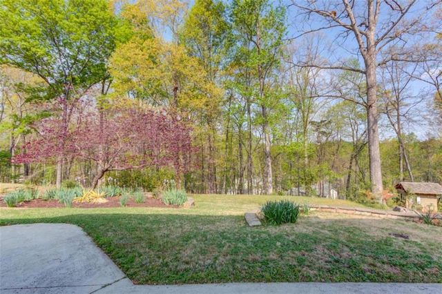 6530 Maid Marion Close, Alpharetta, GA 30005