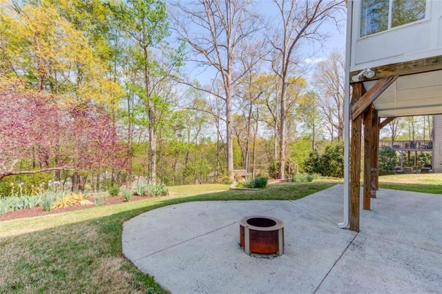 6530 Maid Marion Close, Alpharetta, GA 30005