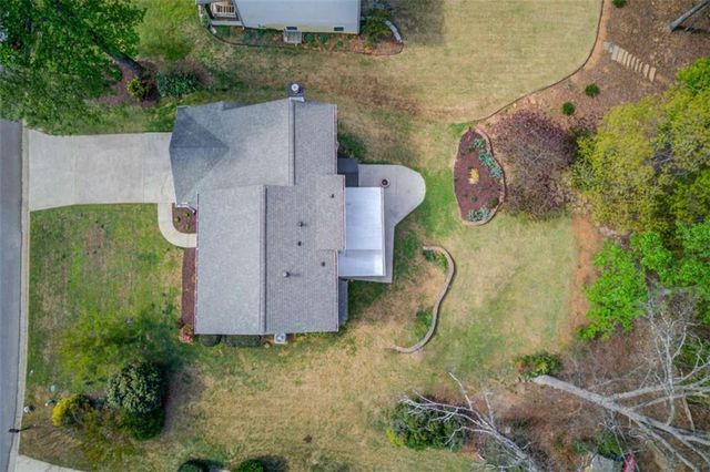 6530 Maid Marion Close, Alpharetta, GA 30005