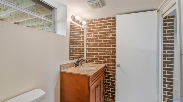 131 Skidmore Drive NW, Arab, AL 35016