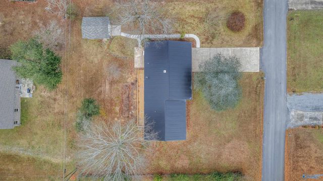 131 Skidmore Drive NW, Arab, AL 35016