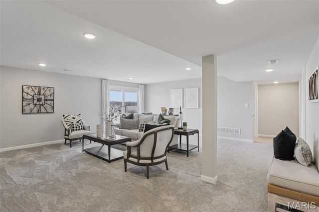 811 Yosemite Court, Troy, MO 63379