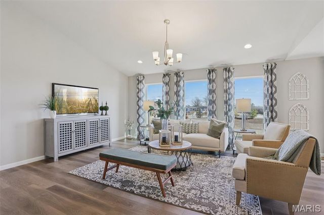 811 Yosemite Court, Troy, MO 63379