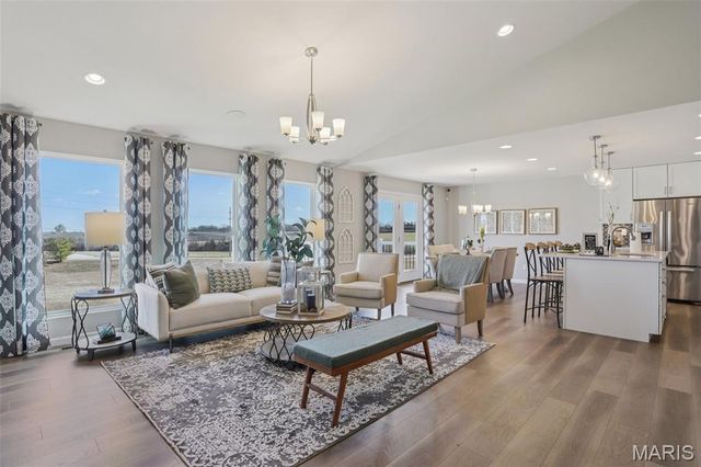 811 Yosemite Court, Troy, MO 63379