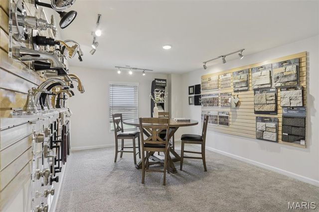 811 Yosemite Court, Troy, MO 63379