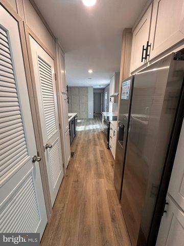 11 WOODLAND LN, Mertztown, PA 19539