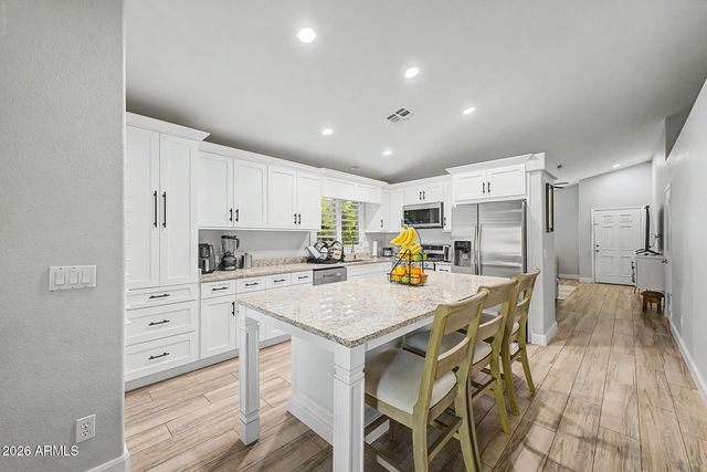 12421 N 42ND Drive, Phoenix, AZ 85029