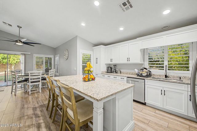 12421 N 42ND Drive, Phoenix, AZ 85029