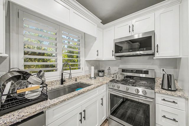 12421 N 42ND Drive, Phoenix, AZ 85029