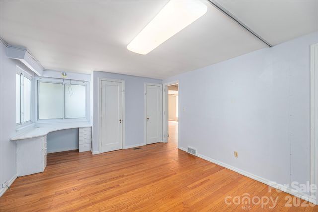 1159 N Main Street, Waynesville, NC 28786