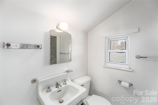 1159 N Main Street, Waynesville, NC 28786