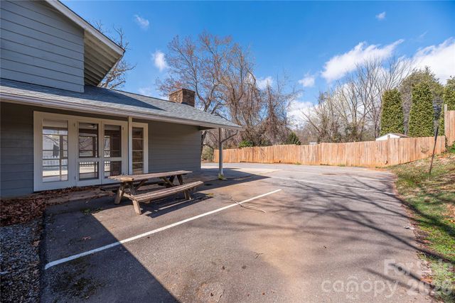 1159 N Main Street, Waynesville, NC 28786
