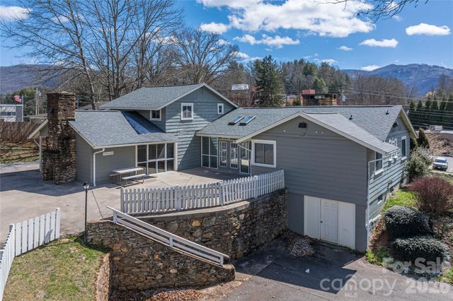 1159 N Main Street, Waynesville, NC 28786