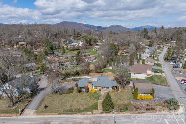 1159 N Main Street, Waynesville, NC 28786