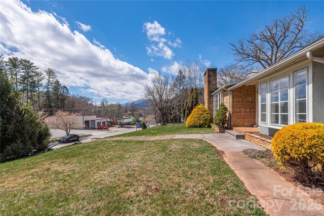 1159 N Main Street, Waynesville, NC 28786