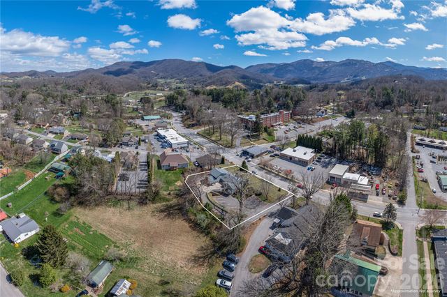 1159 N Main Street, Waynesville, NC 28786