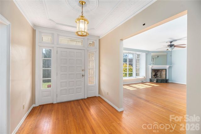 1159 N Main Street, Waynesville, NC 28786