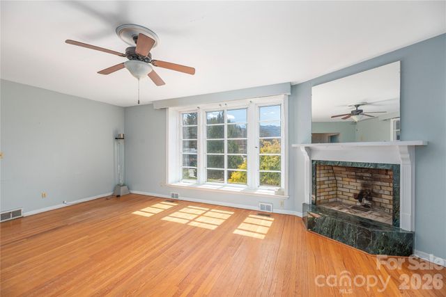 1159 N Main Street, Waynesville, NC 28786