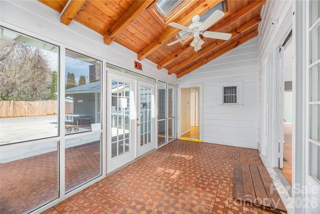 1159 N Main Street, Waynesville, NC 28786