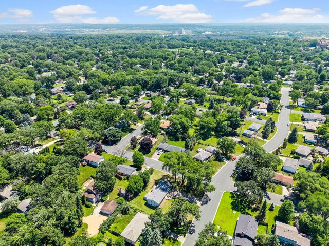 10725 Rich Avenue S, Bloomington, MN 55437