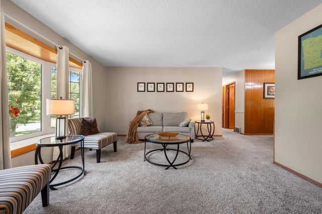 10725 Rich Avenue S, Bloomington, MN 55437