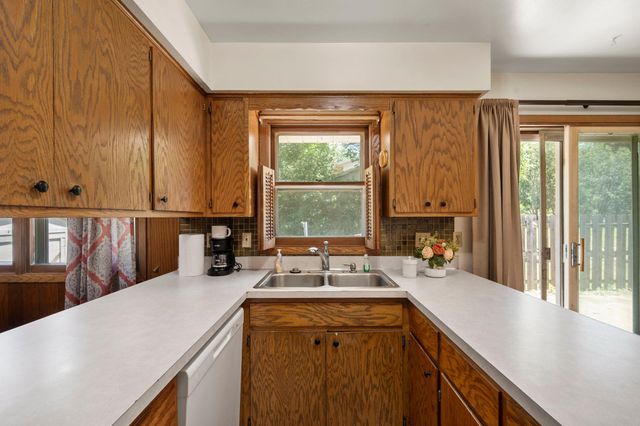 10725 Rich Avenue S, Bloomington, MN 55437